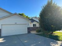 More Details about MLS # 1019422 : 939 PARKER DR LONGMONT CO 80501